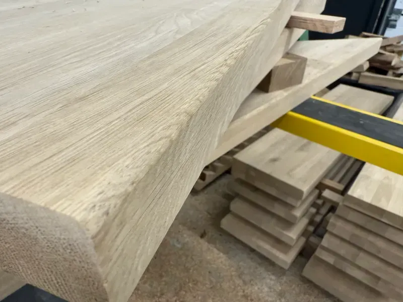 Stopnie dębowe - schody drewniane na beton