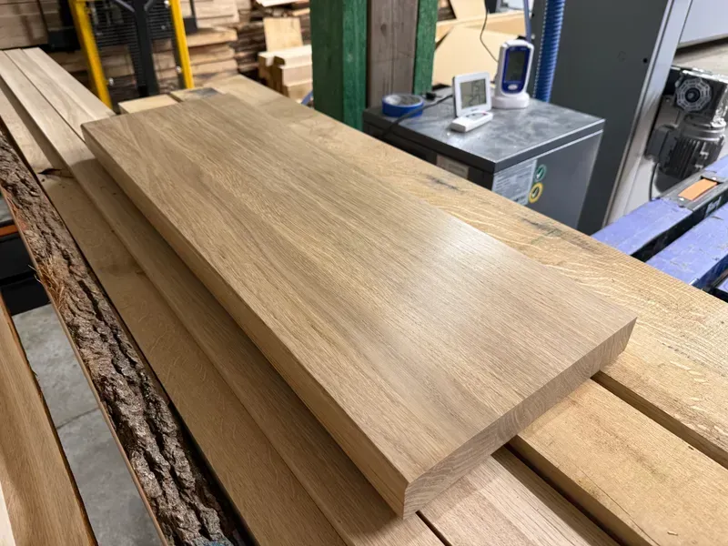 Stopnie dębowe - ręczne wykończenie