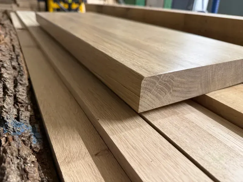 Schody dębowe lakierowane - producent EnterAndGo