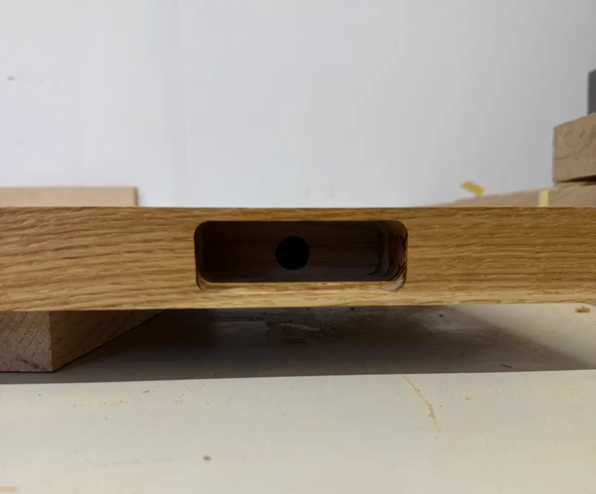 Półka dębowa na książki - lite drewno